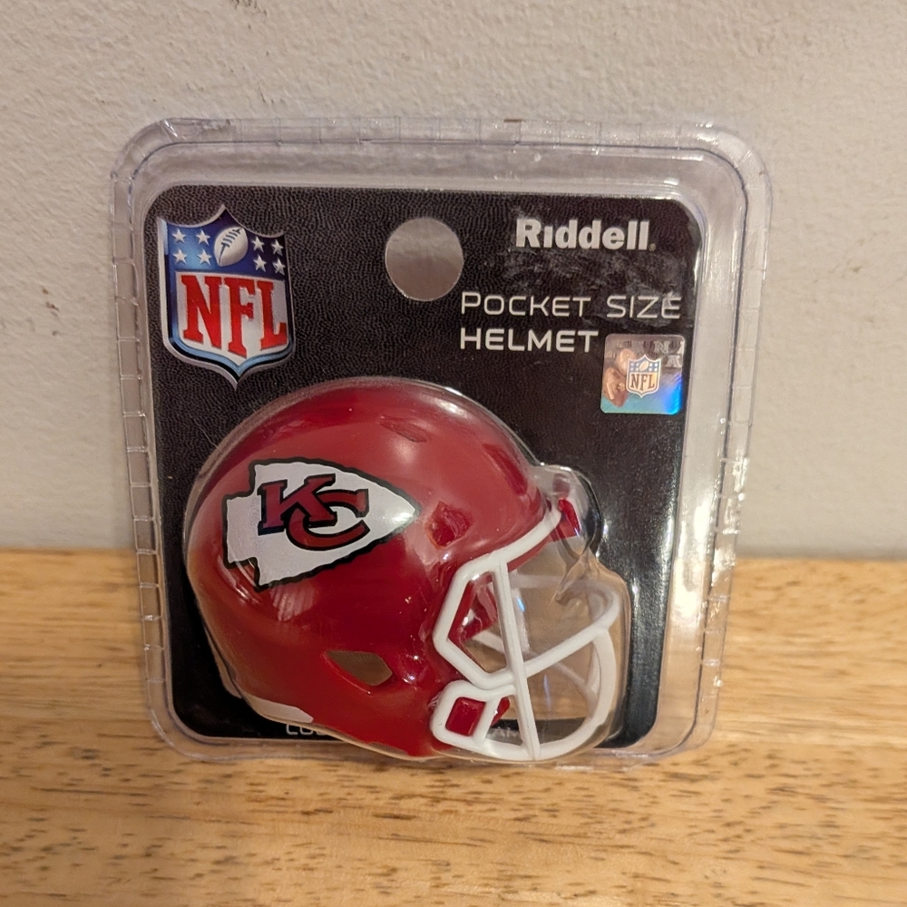 NFL Kansas City Chiefs Red Pocket-Size Riddell Helmet